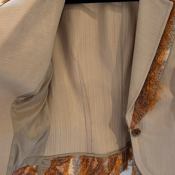 St. John jacket - Picture 8 of 8